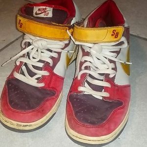 Nike SB Dunk Mid Pro Vapor Deep Burgundy